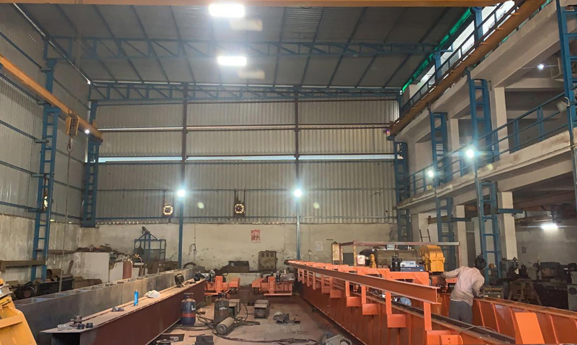 Office Furniture Manufacturers - Universal Crane & Hoist & Modular Furniture