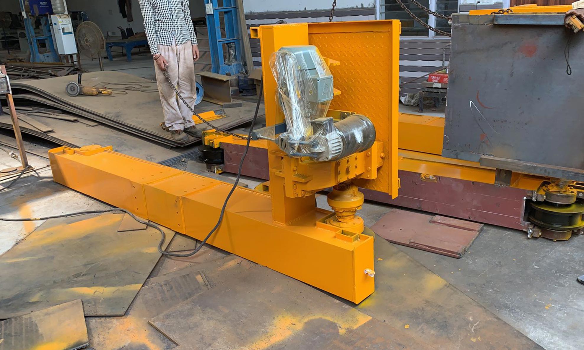 Office Furniture Manufacturers - Universal Crane & Hoist & Modular Furniture